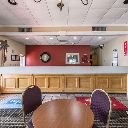 Econo Lodge Inn & Suites Orangeburg Exterior photo