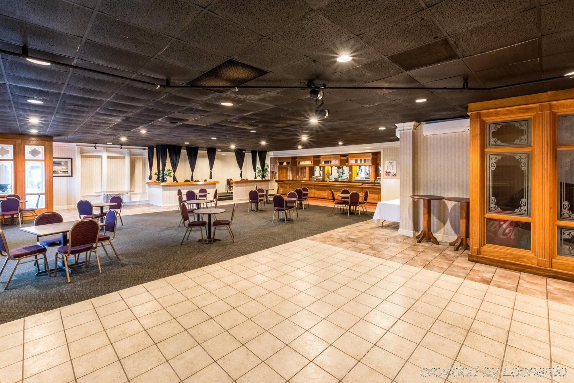 Econo Lodge Inn & Suites Orangeburg Exterior photo