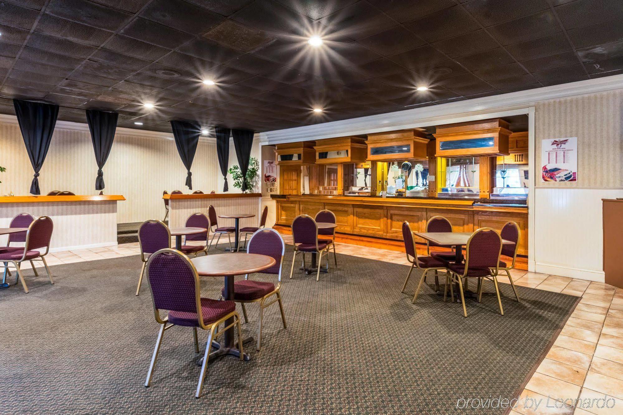 Econo Lodge Inn & Suites Orangeburg Exterior photo